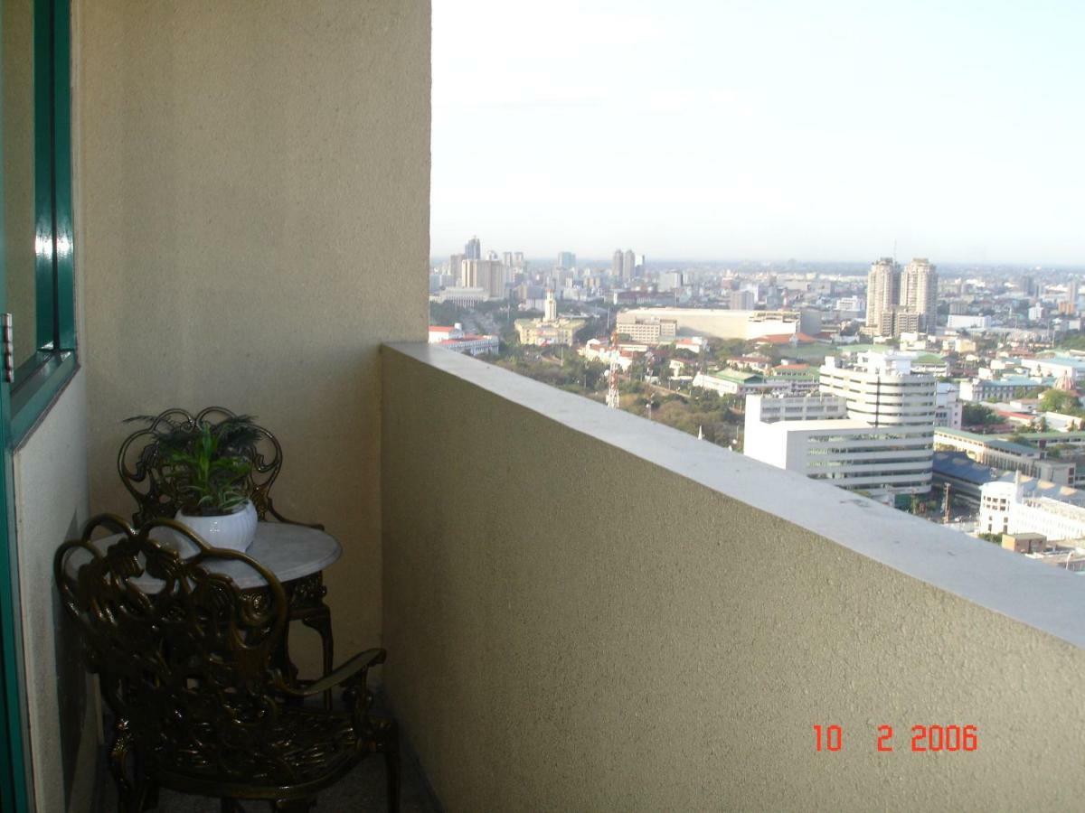 67 Sqm. Condo Unit In Robinson Place Residences Manila Exterior foto