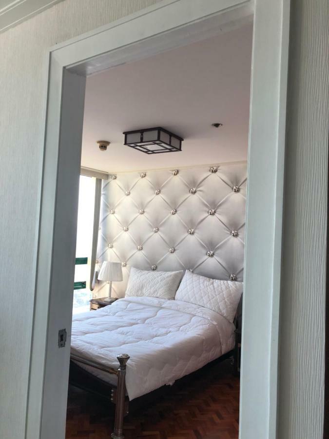 67 Sqm. Condo Unit In Robinson Place Residences Manila Exterior foto