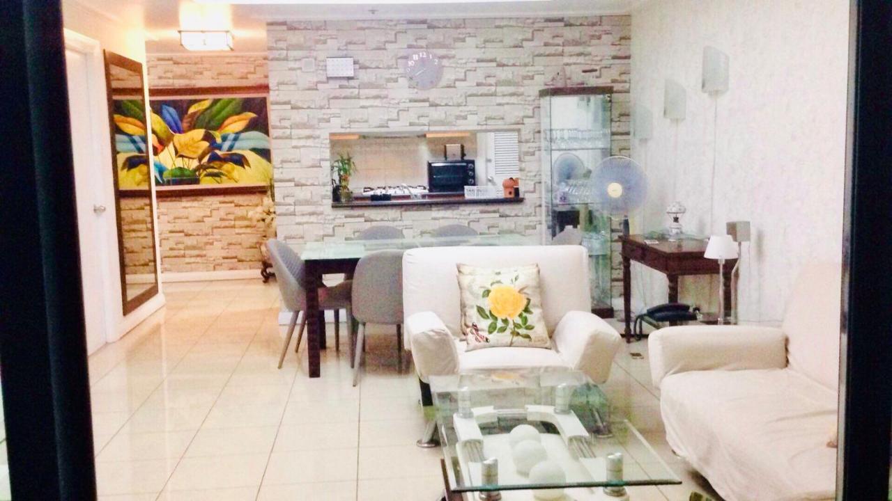 67 Sqm. Condo Unit In Robinson Place Residences Manila Exterior foto